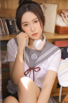 WWW亚洲精品少妇裸乳一区二区